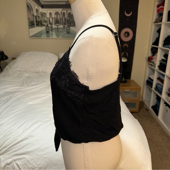 Forever 21 | Button Tie Front Spaghetti Strap V Neck Lace Crop Cami Tank Top - Picture 2 of 11